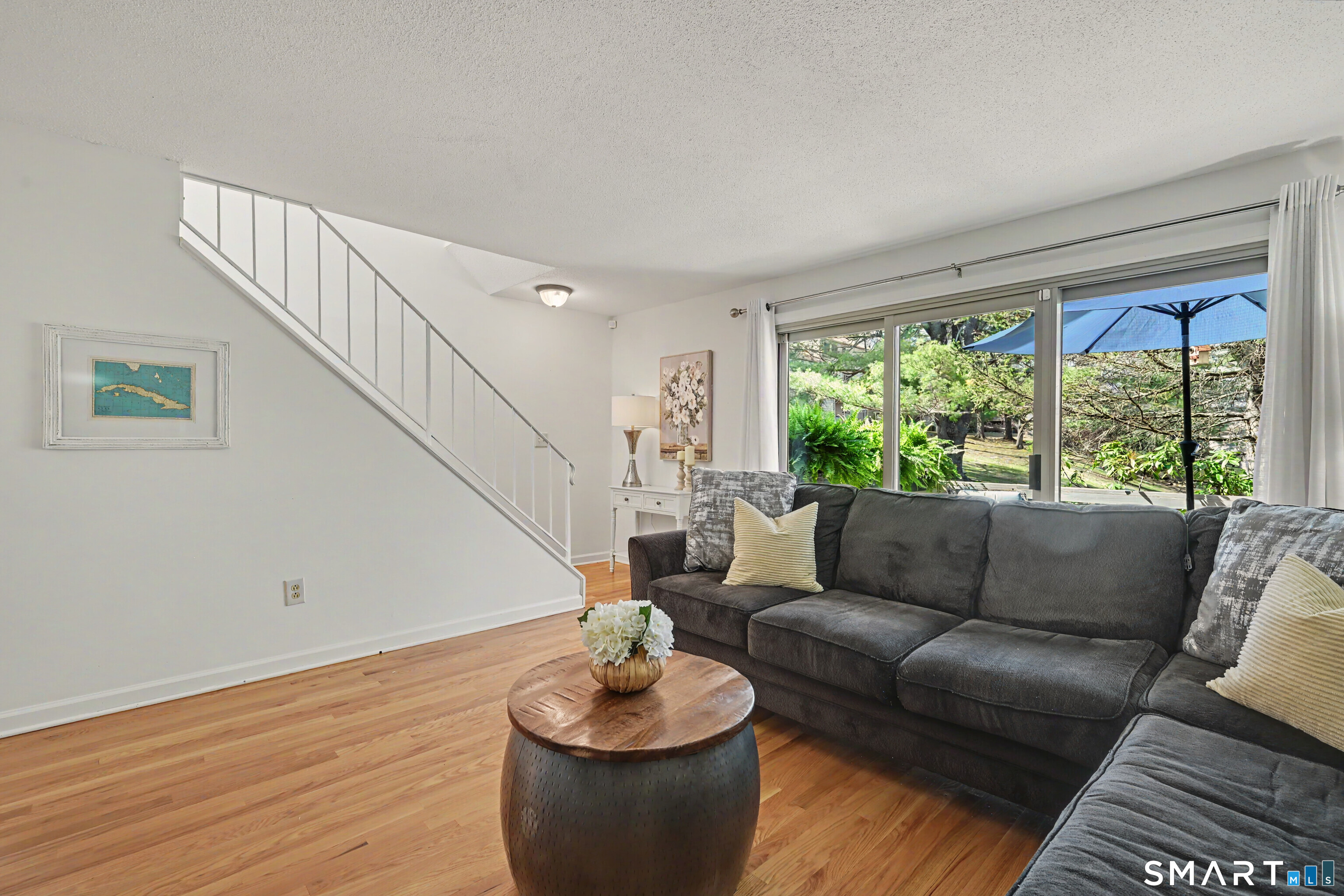 42 Powder Mill Road, Unit B Stratford, CT 06614 - Photo 8 of 40 Living Room