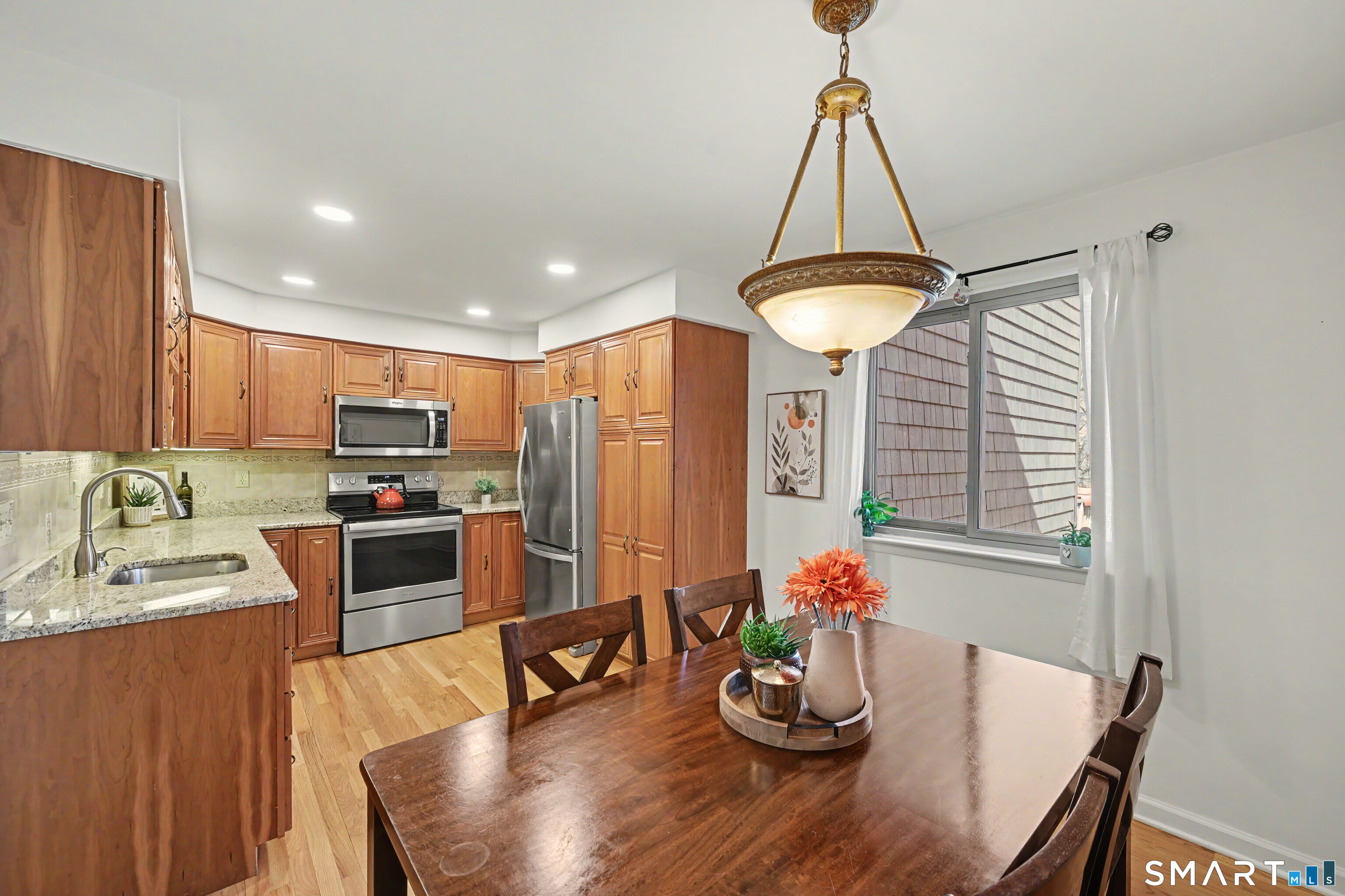 42 Powder Mill Road, Unit B Stratford, CT 06614 - Photo 10 of 40 Kitchen