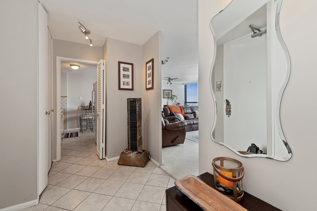 5701 North Sheridan Road, Unit 22R Chicago, IL 60660 - Photo 12 of 17