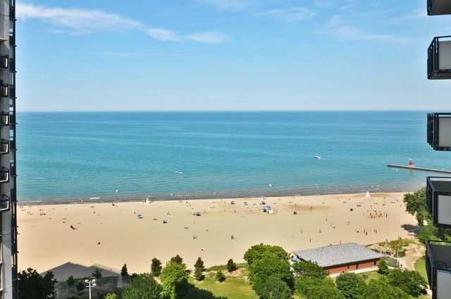 5701 North Sheridan Road, Unit 22R Chicago, IL 60660 - Photo 13 of 17