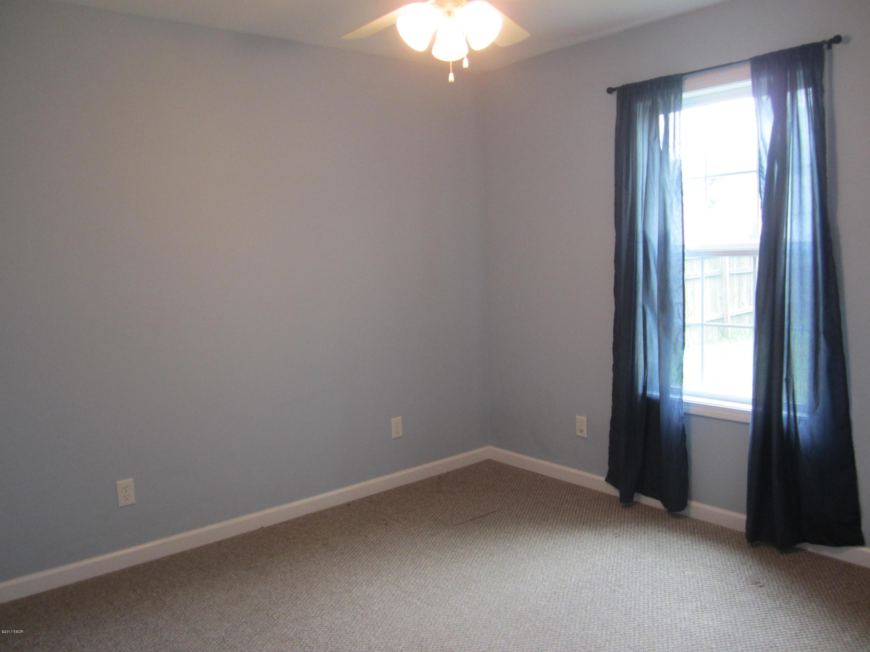 605 West Rigdon Street Carbondale, IL 62901 - Photo 16 of 32 Gallery Image 16