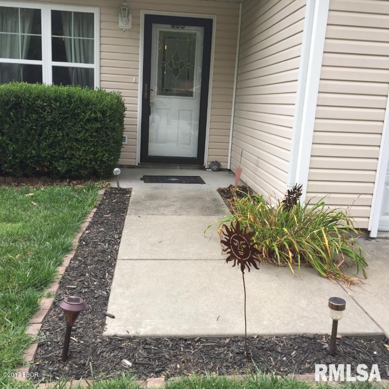 605 West Rigdon Street Carbondale, IL 62901 - Photo 3 of 32 Gallery Image 3