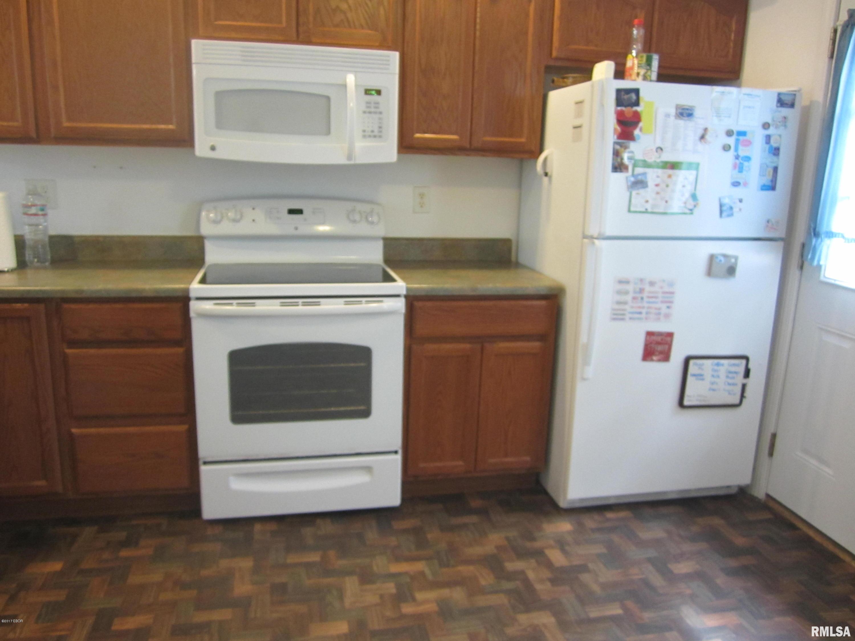 605 West Rigdon Street Carbondale, IL 62901 - Photo 8 of 32 Gallery Image 8