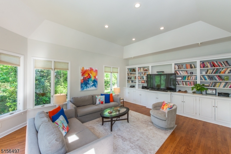 32 Parsonage Hill Road Short Hills, NJ 07078 - Photo 10 of 47