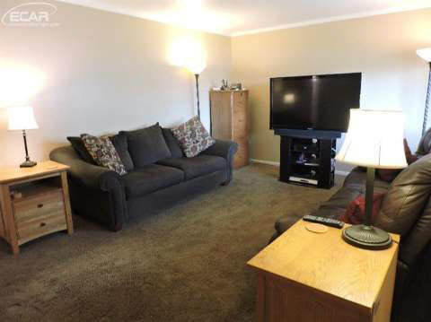 2480 Murphy Road Flint, MI 48504 - Photo 4 of 29 20440391-3.JPG