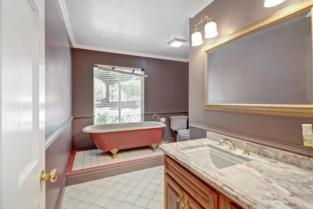 a view of a backyard with green space