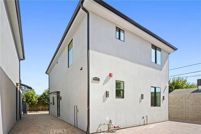 $5,200 | 5428 Calhoun Avenue, Sherman Oaks, CA 91401