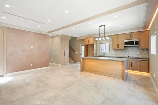 $5,200 | 5428 Calhoun Avenue, Sherman Oaks, CA 91401