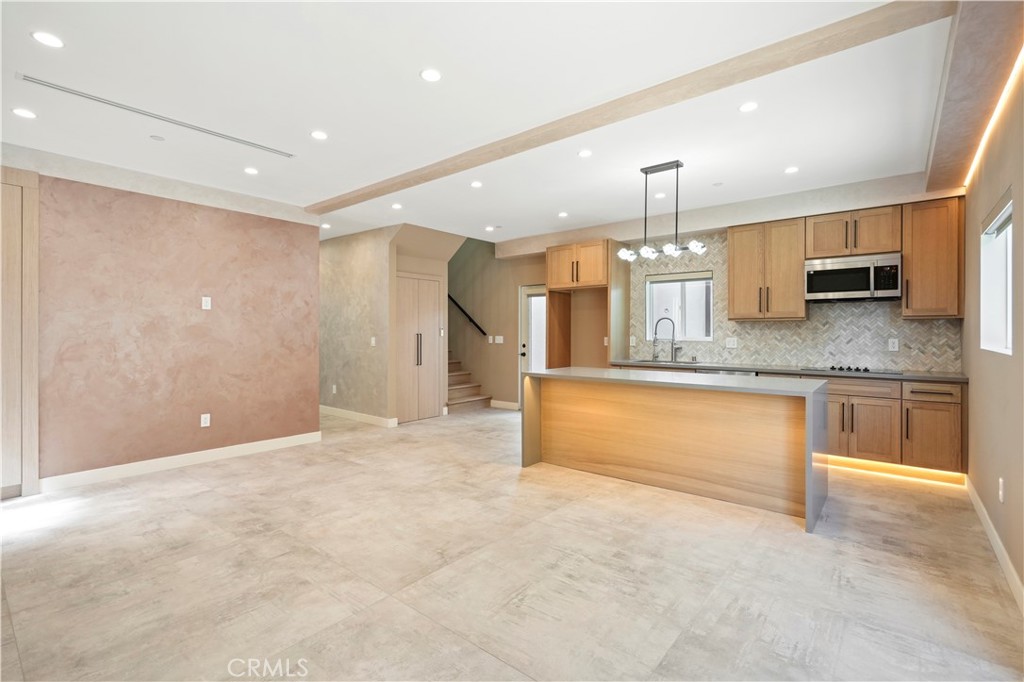 5428 Calhoun Avenue Sherman Oaks, CA 91401 - Photo 2 of 16