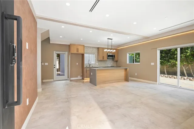 $5,200 | 5428 Calhoun Avenue, Sherman Oaks, CA 91401