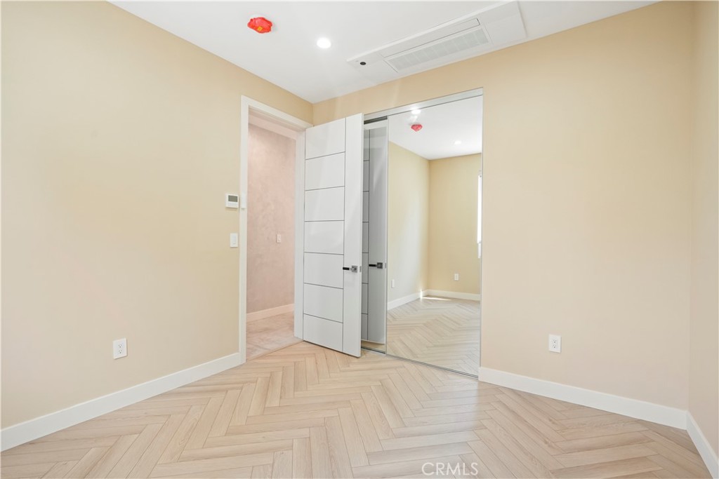 5428 Calhoun Avenue Sherman Oaks, CA 91401 - Photo 6 of 16