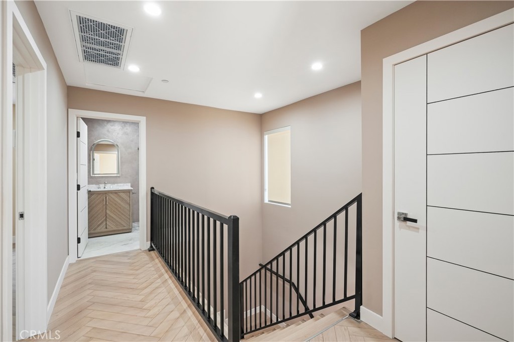 5428 Calhoun Avenue Sherman Oaks, CA 91401 - Photo 9 of 16