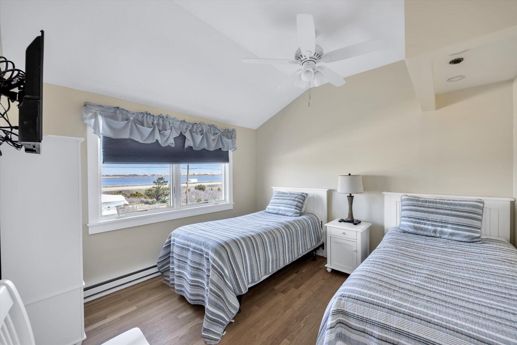 496 Shore Road, Unit 16 Truro, MA 02666 - Photo 12 of 16 19-889A0956