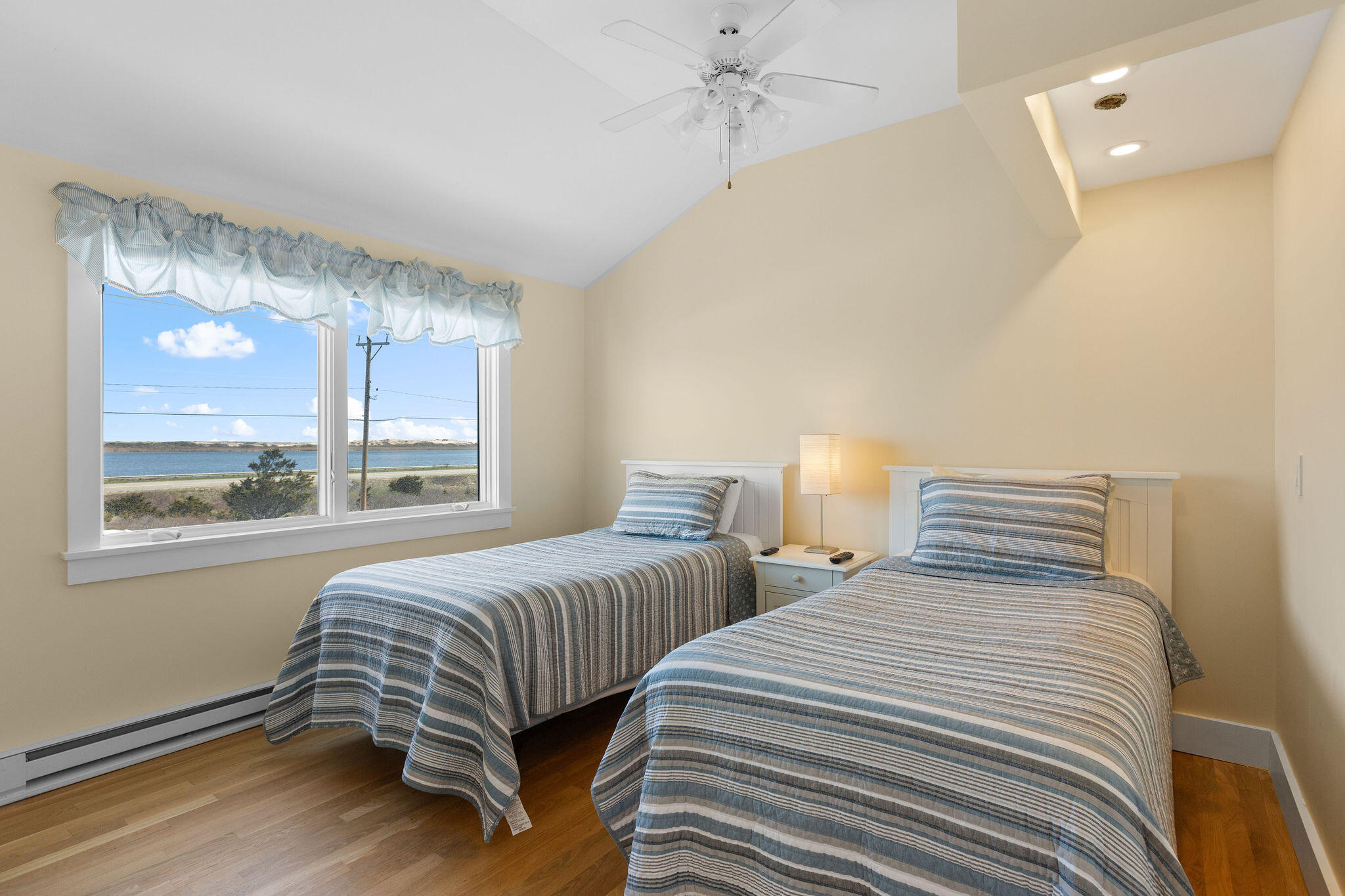 496 Shore Road, Unit 16 Truro, MA 02666 - Photo 15 of 23 496ShoreRd#16-26