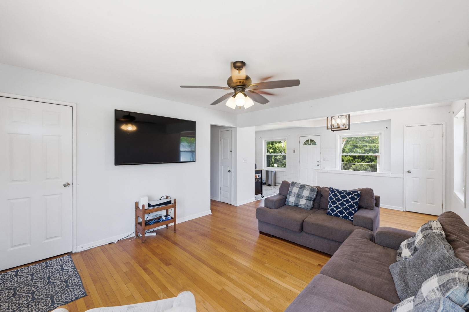 322 East Alden Drive Addison, IL 60101 - Photo 8 of 23