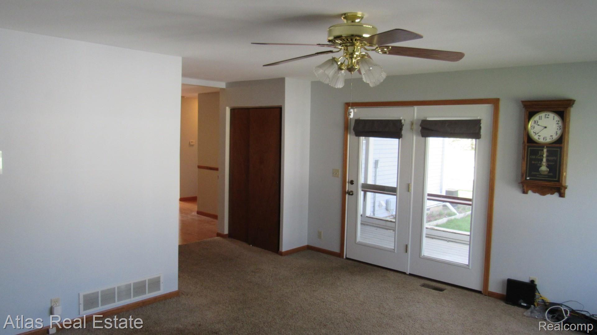 5014 North Belsay Road Flint, MI 48506 - Photo 24 of 31 IMG_2885.JPG