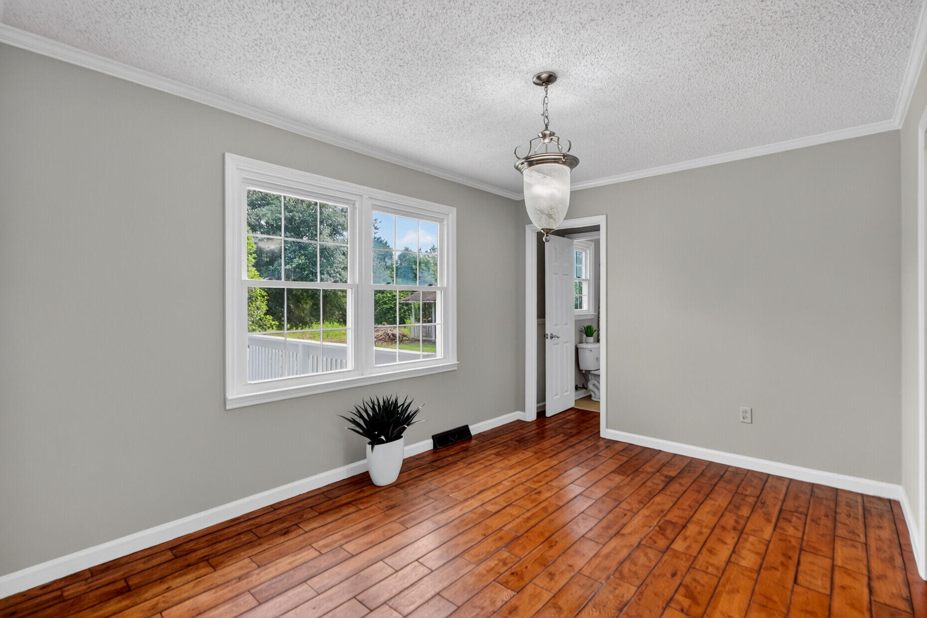 1824 Highway 61 Ridgeville, SC 29472 - Photo 10 of 35 10. Dining room