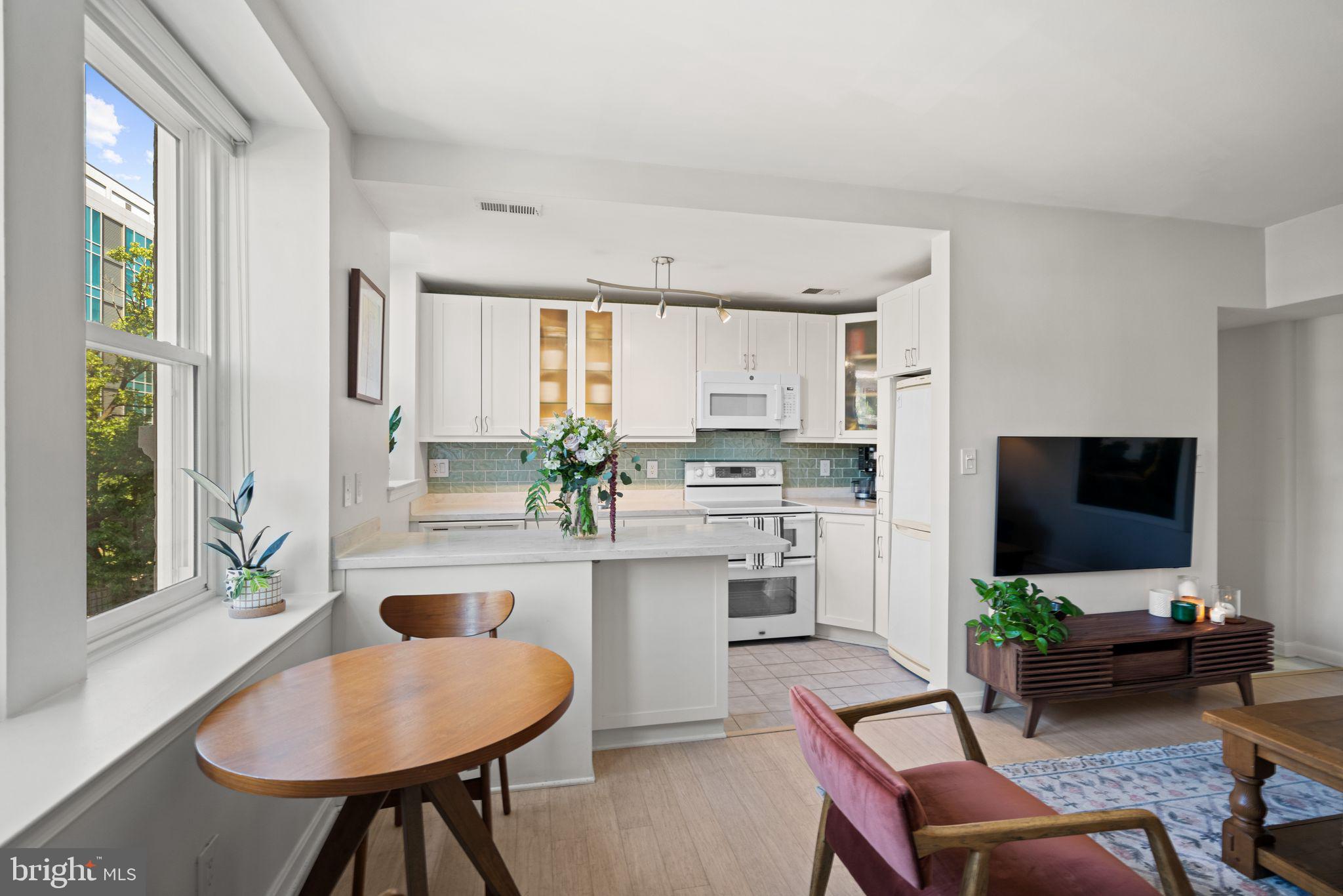 1920 S Street Northwest, Unit 305 Washington, DC 20009 - Photo 8 of 29