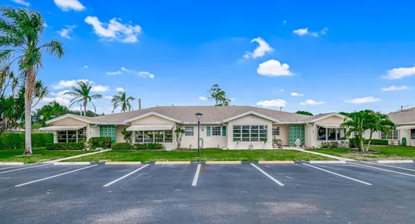 $1,700 | 5030 Lake Front Boulevard, Unit D, Delray Beach, FL 33484