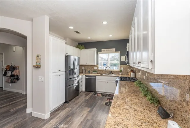 $389,900 | 14268 Caballo Court, Victorville, CA 92394