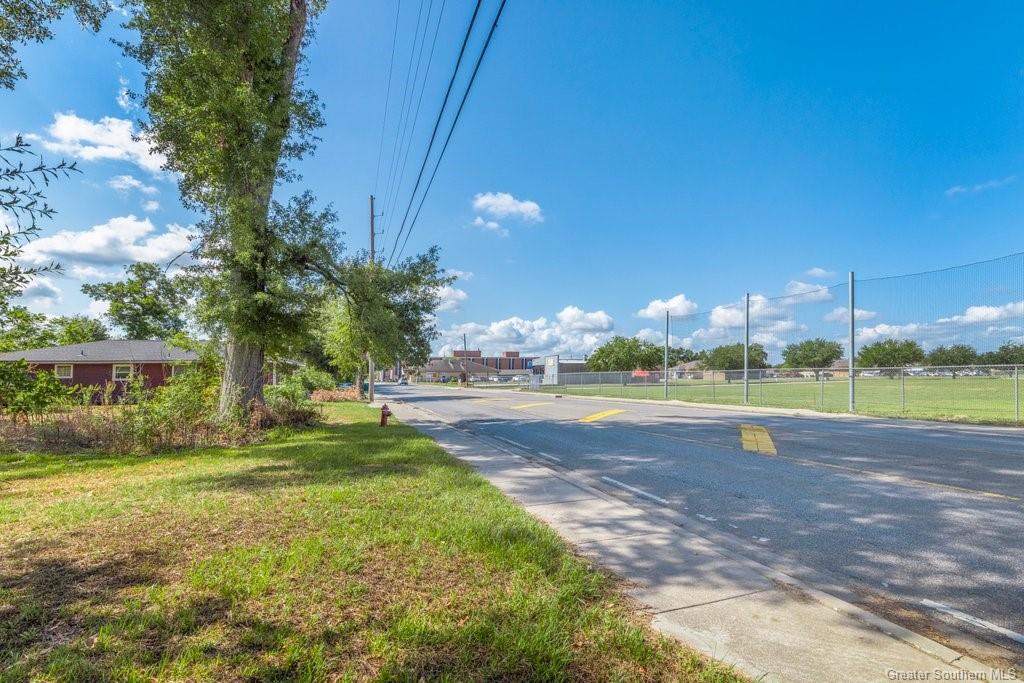 632 Maple Street Sulphur, LA 70663 - Photo 6 of 11