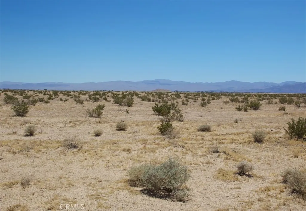 0 Scranton Kramer Junction Hesperia, CA 92345 - Photo 1 of 1 a view of ocean with a lake