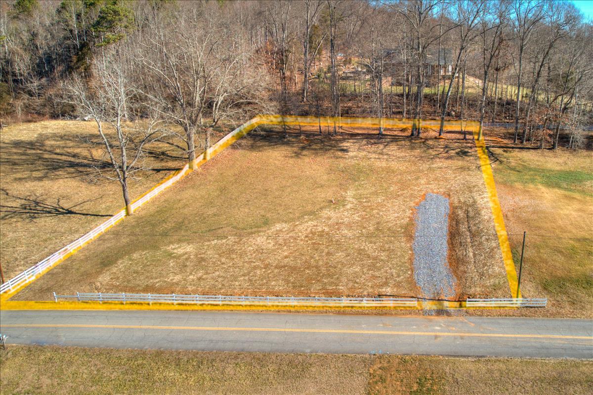 375 Sells Road, Unit 6 Bluff City, TN 37618 - Photo 12 of 14 SellsRd-4