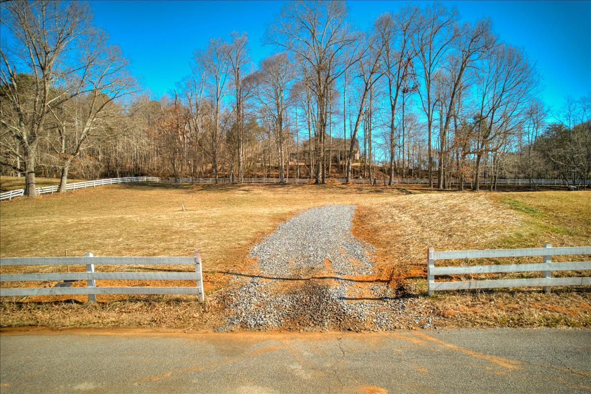 375 Sells Road, Unit 6 Bluff City, TN 37618 - Photo 2 of 14 SellsRd-23
