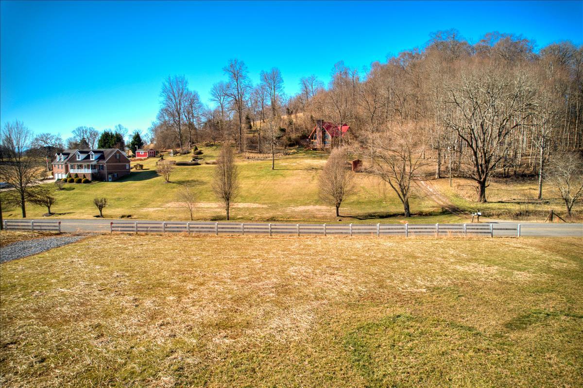 375 Sells Road, Unit 6 Bluff City, TN 37618 - Photo 8 of 14 SellsRd-17