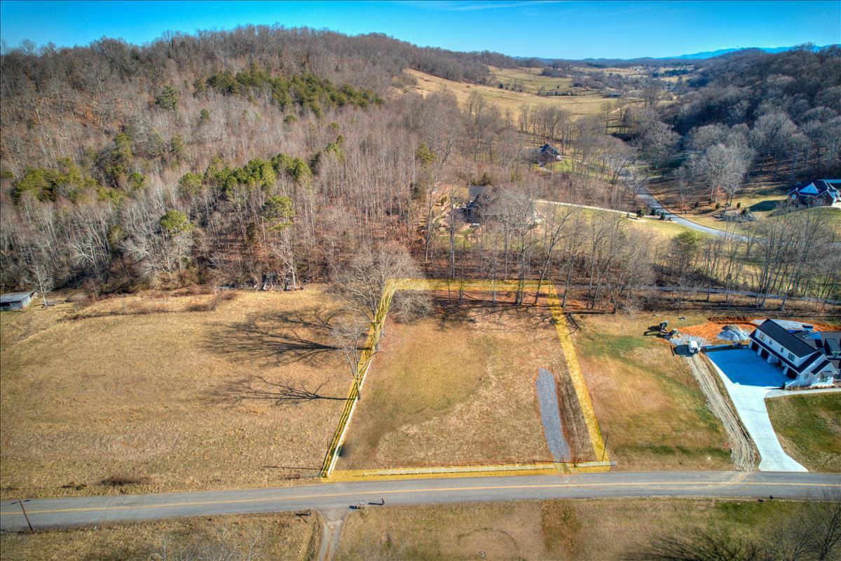 375 Sells Road, Unit 6 Bluff City, TN 37618 - Photo 10 of 14 SellsRd-8