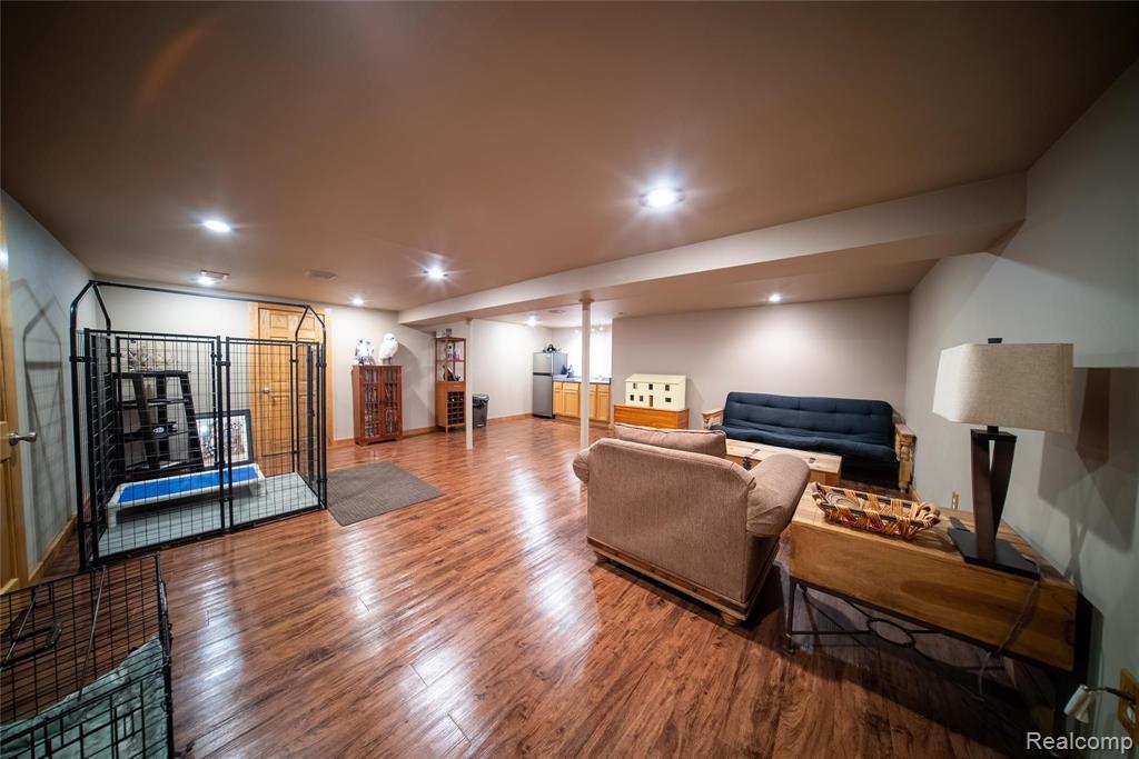 47392 Kathleen Road Macomb, MI 48044 - Photo 36 of 42