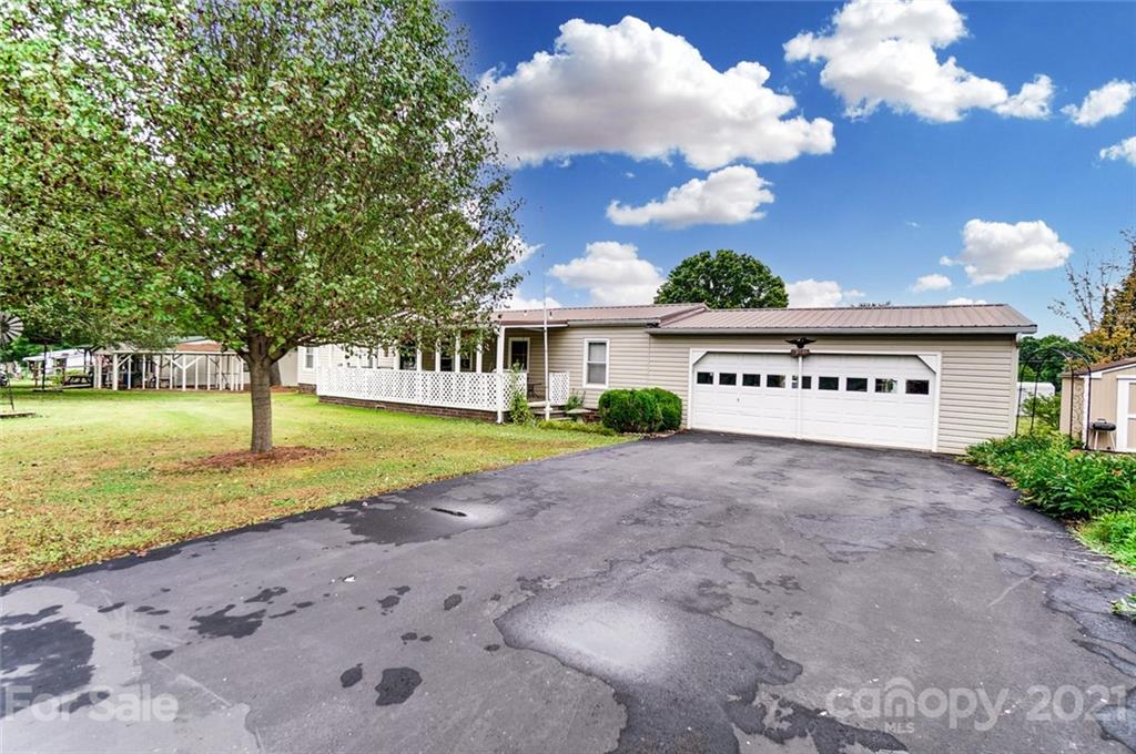 1250 Camp Road Salisbury, NC 28147 - Photo 4 of 43 Gallery Image 4