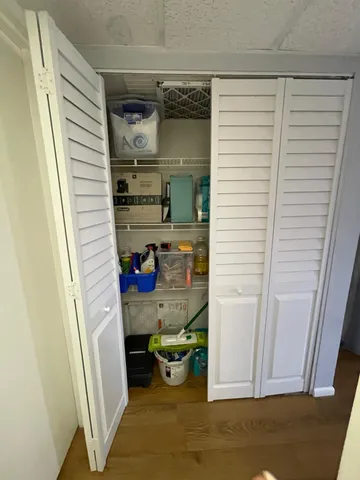 $1,250 | E Saxony Lane East, Unit 230, Delray Beach, FL 33446