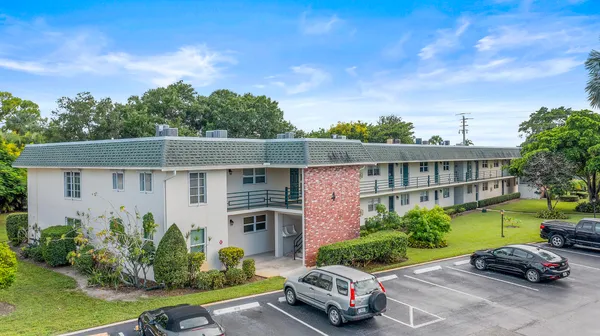 $1,700 | 1900 South Kanner Highway, Unit 4204, Stuart, FL 34994
