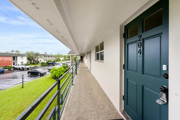 $1,700 | 1900 South Kanner Highway, Unit 4204, Stuart, FL 34994