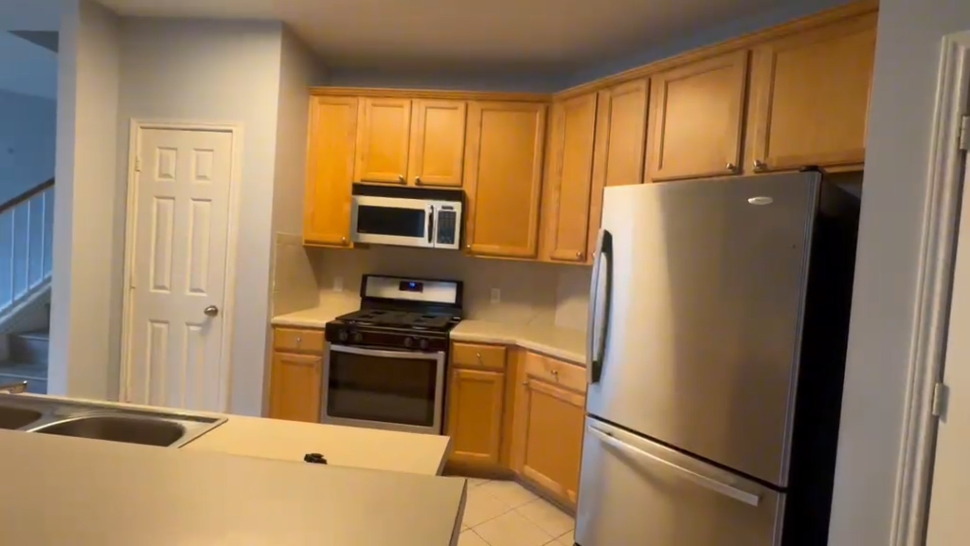 1900 Scofield Ridge Parkway, Unit 2103 Austin, TX 78727 - Photo 27 of 35 Stainless steel appliances