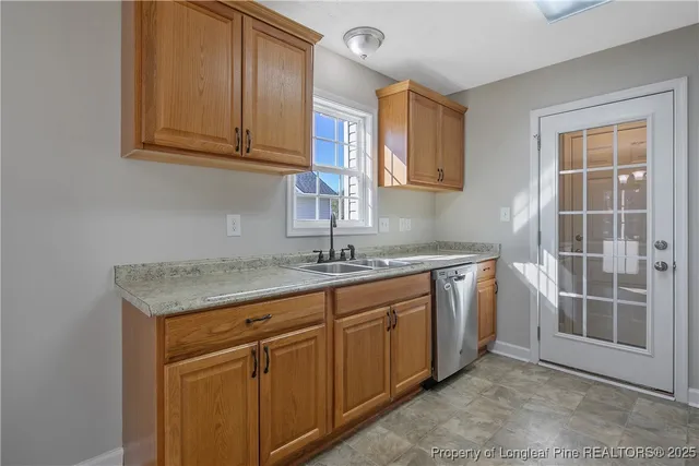 $259,999 | 130 Sanford Court, Raeford, NC 28376