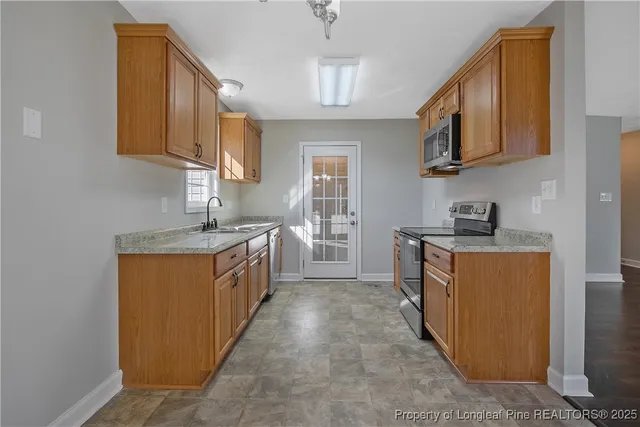 $259,999 | 130 Sanford Court, Raeford, NC 28376