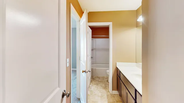 $329,900 | 204 Dorset Avenue, Oswego, IL 60543