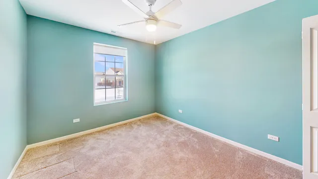 $329,900 | 204 Dorset Avenue, Oswego, IL 60543