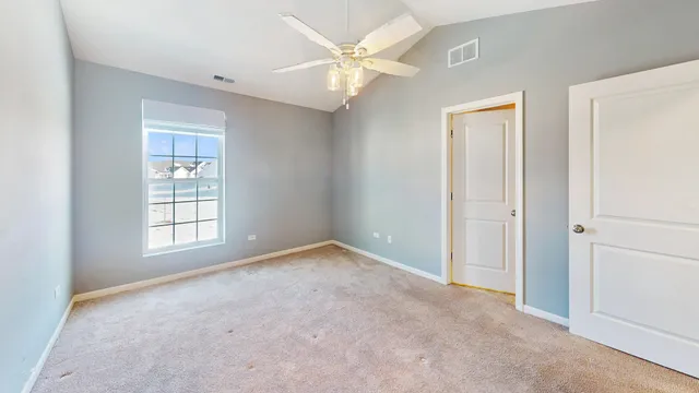 $329,900 | 204 Dorset Avenue, Oswego, IL 60543