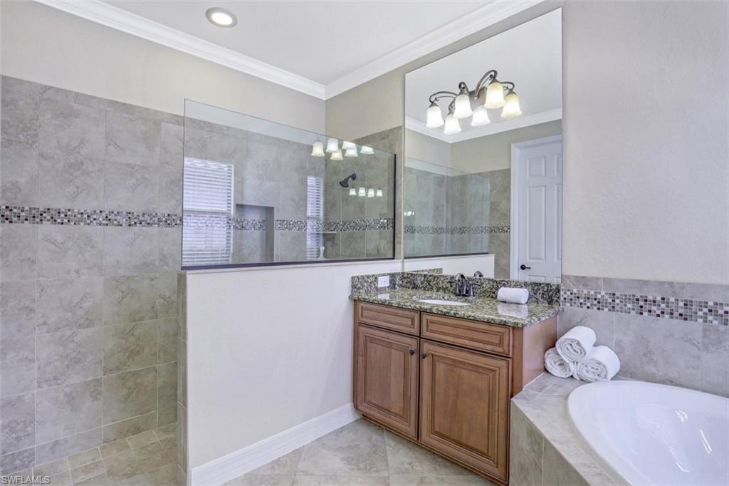 9530 Piacere Way Naples, FL 34113 - Photo 20 of 45