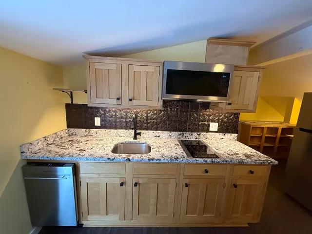 $1,500 | 90 McGettigan Road, Milford, NH 03055