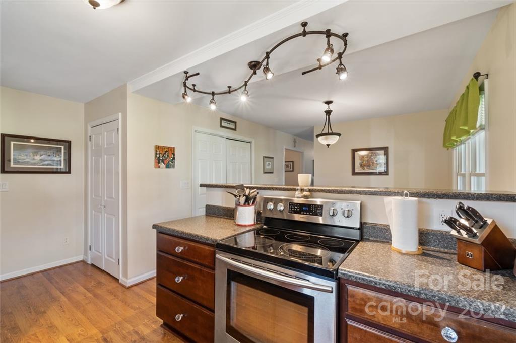 1415 Little Road Newton, NC 28658 - Photo 5 of 34 Gallery Image 5