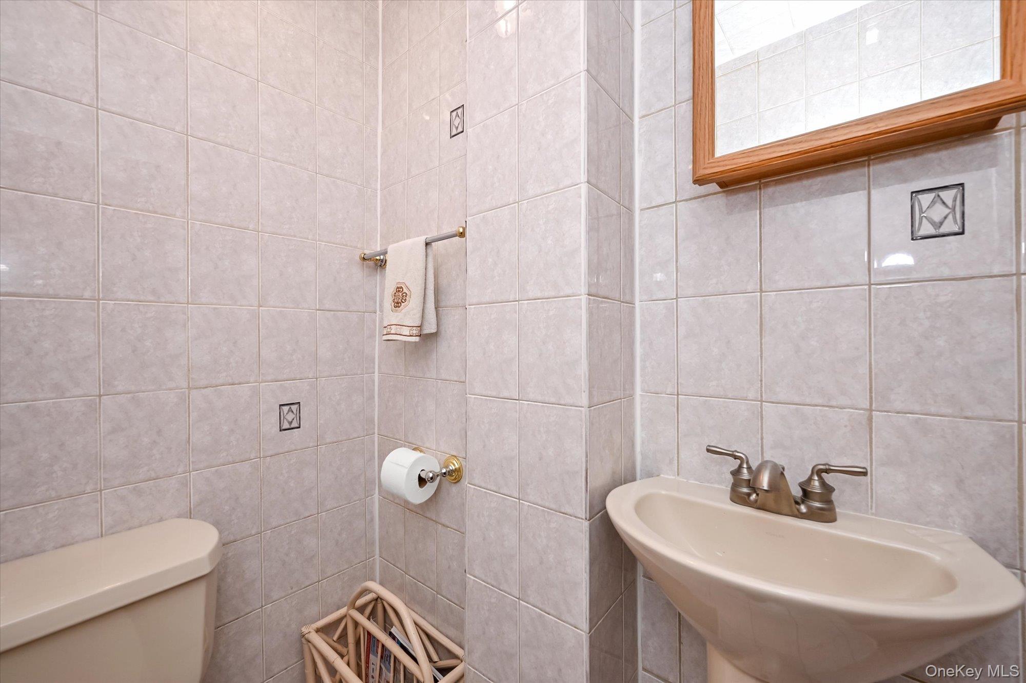 184-33 Tudor Road Queens, NY 11432 - Photo 9 of 24 Gallery Image 9