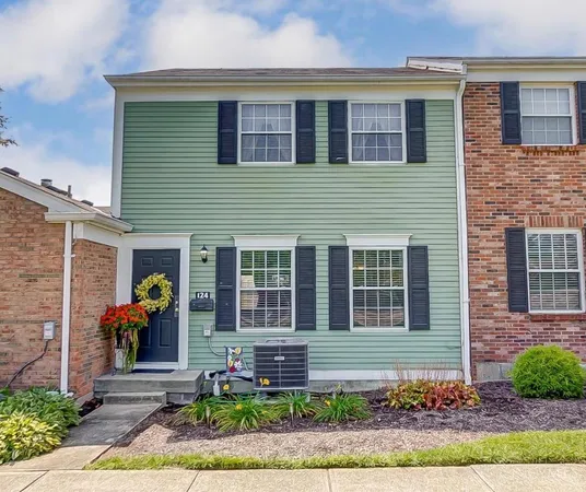 $218,900 | 124 Chapel Hill Drive, Fairfield, OH 45014