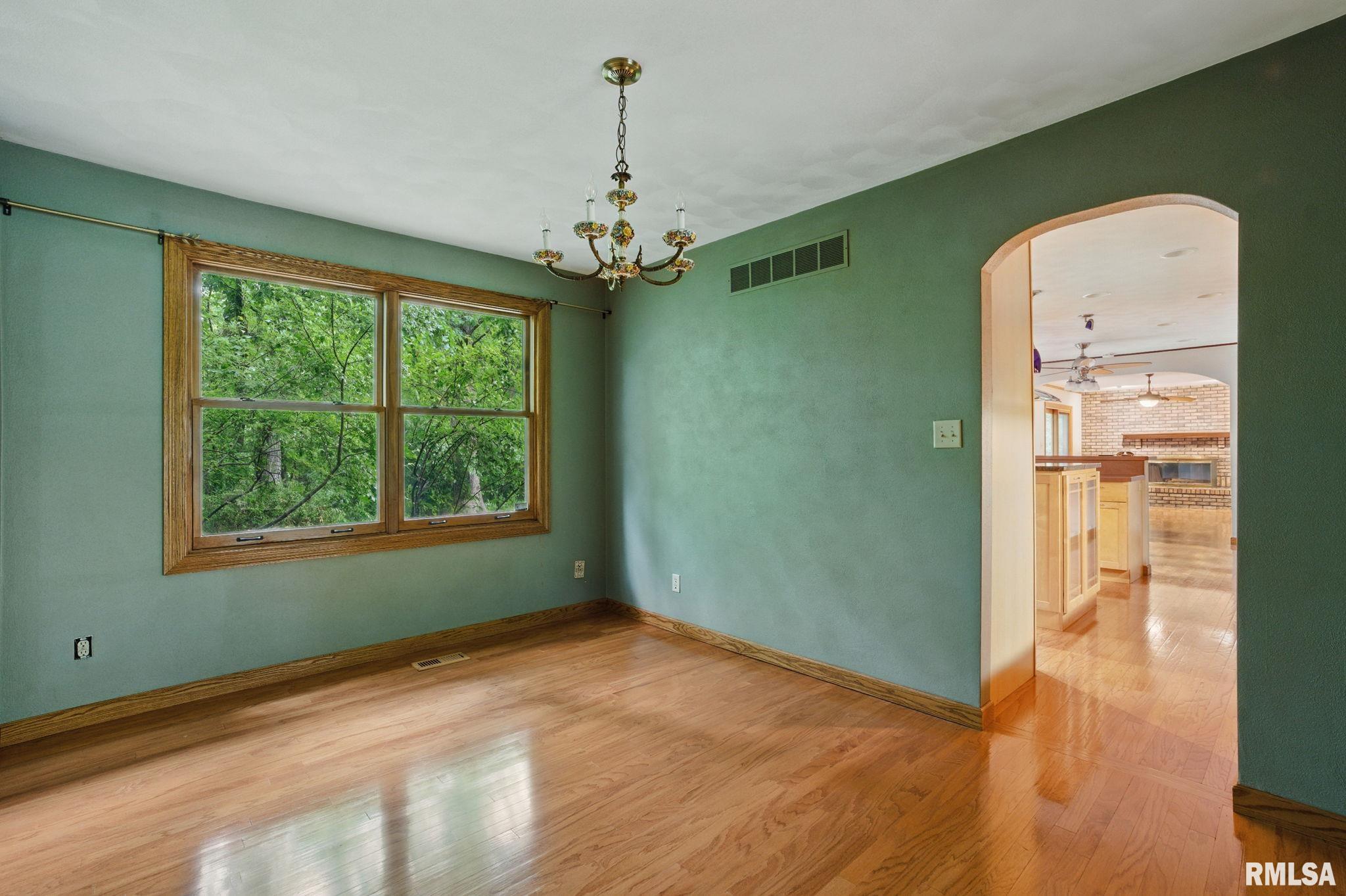 84 Waldheim Road Morton, IL 61550 - Photo 13 of 64 Gallery Image 13