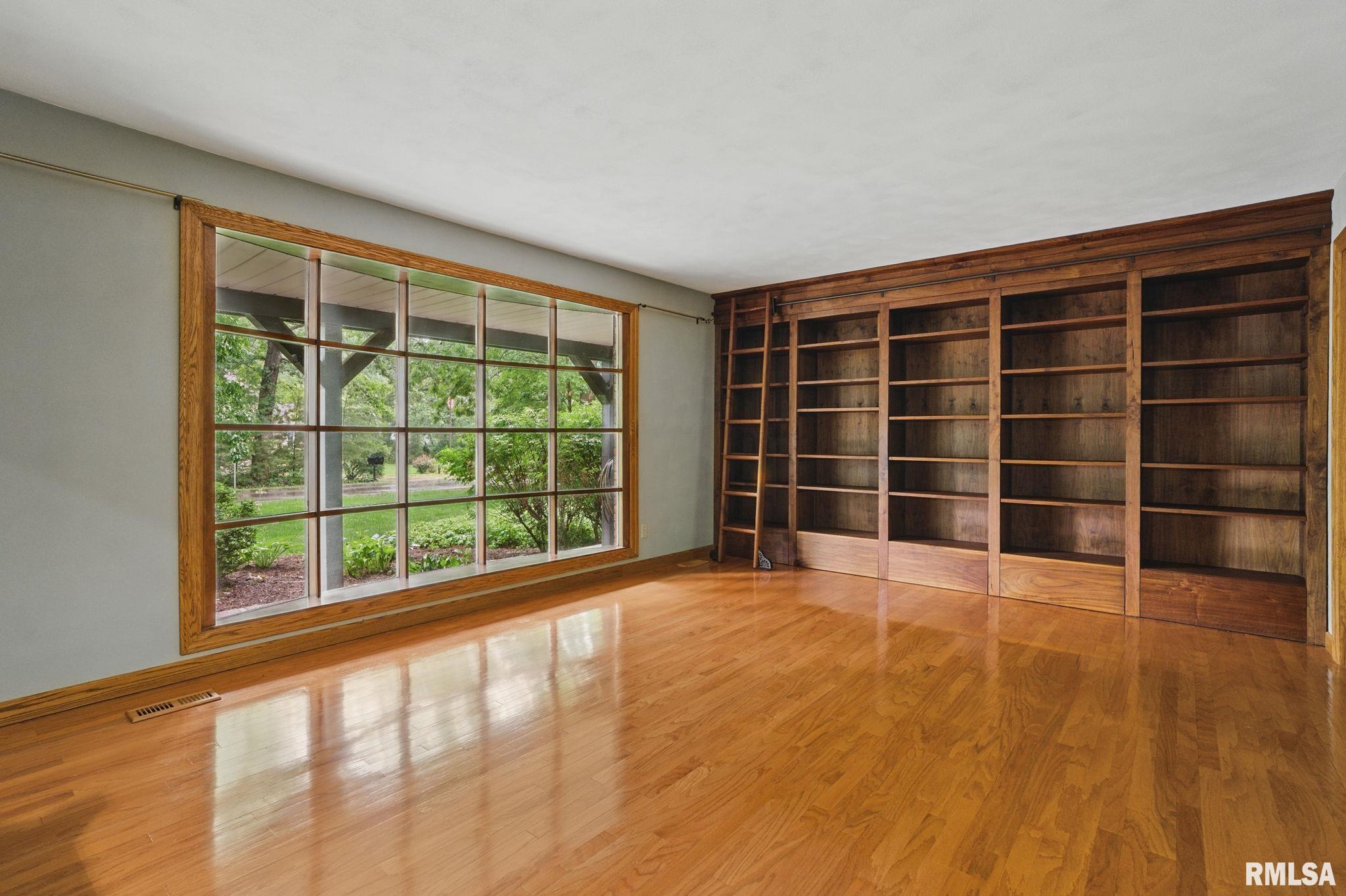 84 Waldheim Road Morton, IL 61550 - Photo 10 of 64 Gallery Image 10