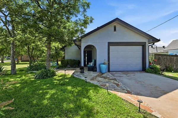 $350,000 | 511 North 2nd Street, Sanger, TX 76266