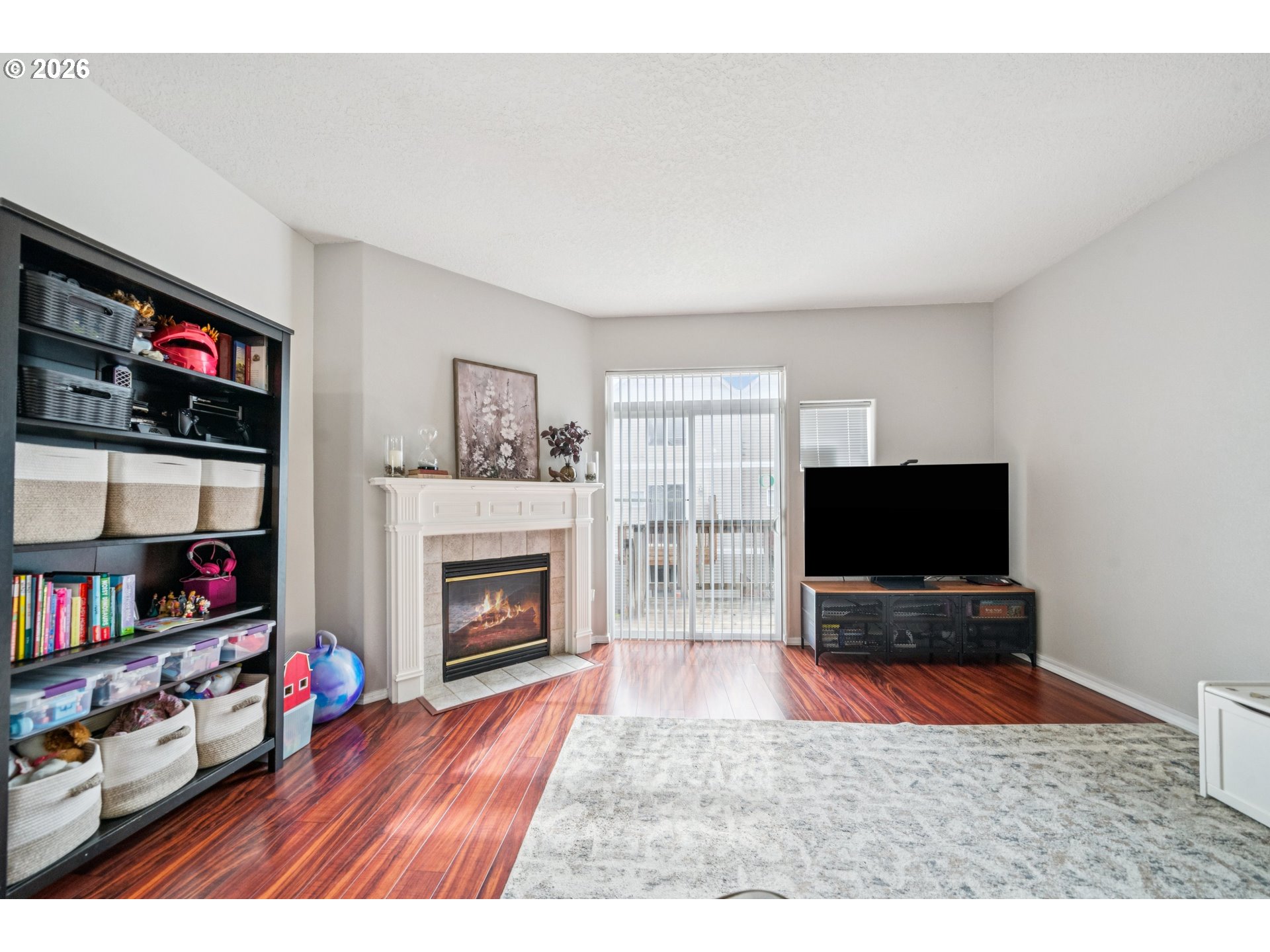 17364 Southwest Novato Lane Beaverton, OR 97078 - Photo 4 of 28 Living Room